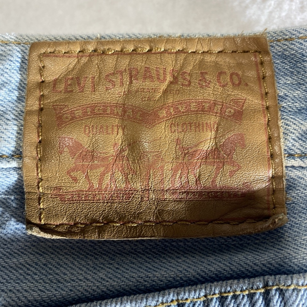 Levi's 501 High Rise Cutoff Shorts W28 Button Fly Distressed Light Wash - Picture 7 of 8